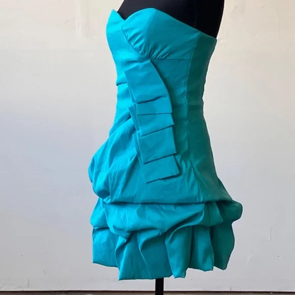 Sky blue sleeveless, baby doll dress - Picture 5 of 10